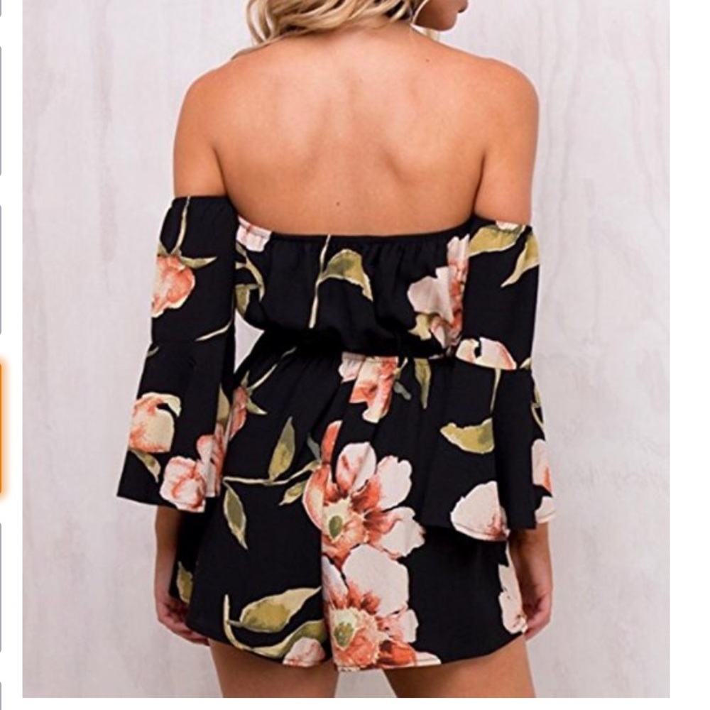 Floral Off Shoulder Trumpet Sleeves  Romper - Picture 5 of 8